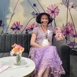 Elizabeth Bratcher: Elizabeth Bratcher Psychic Medium